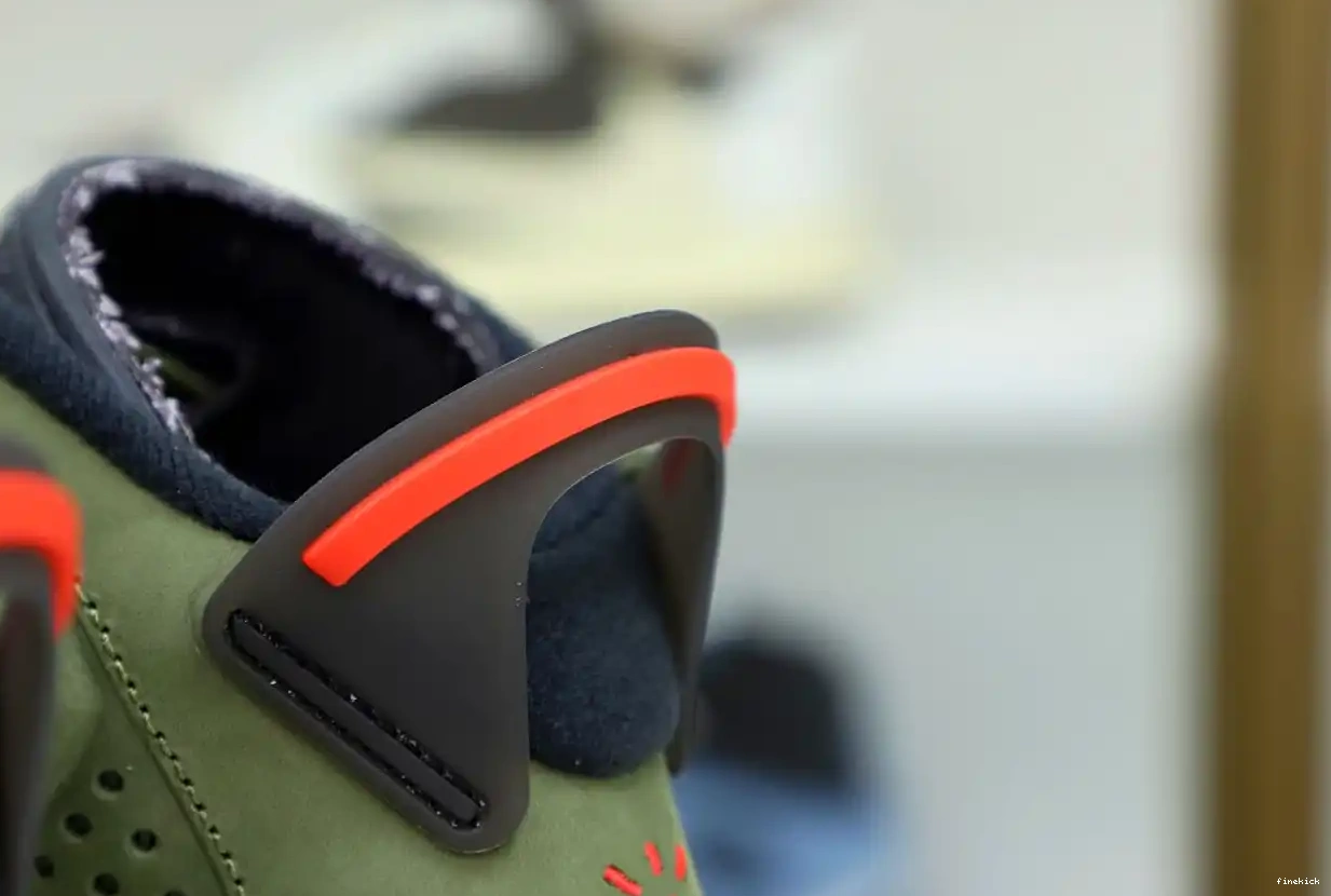 JORDAN 6 SCOTT AIR 'OLIVE' TRAVIS RETRO X 0403
